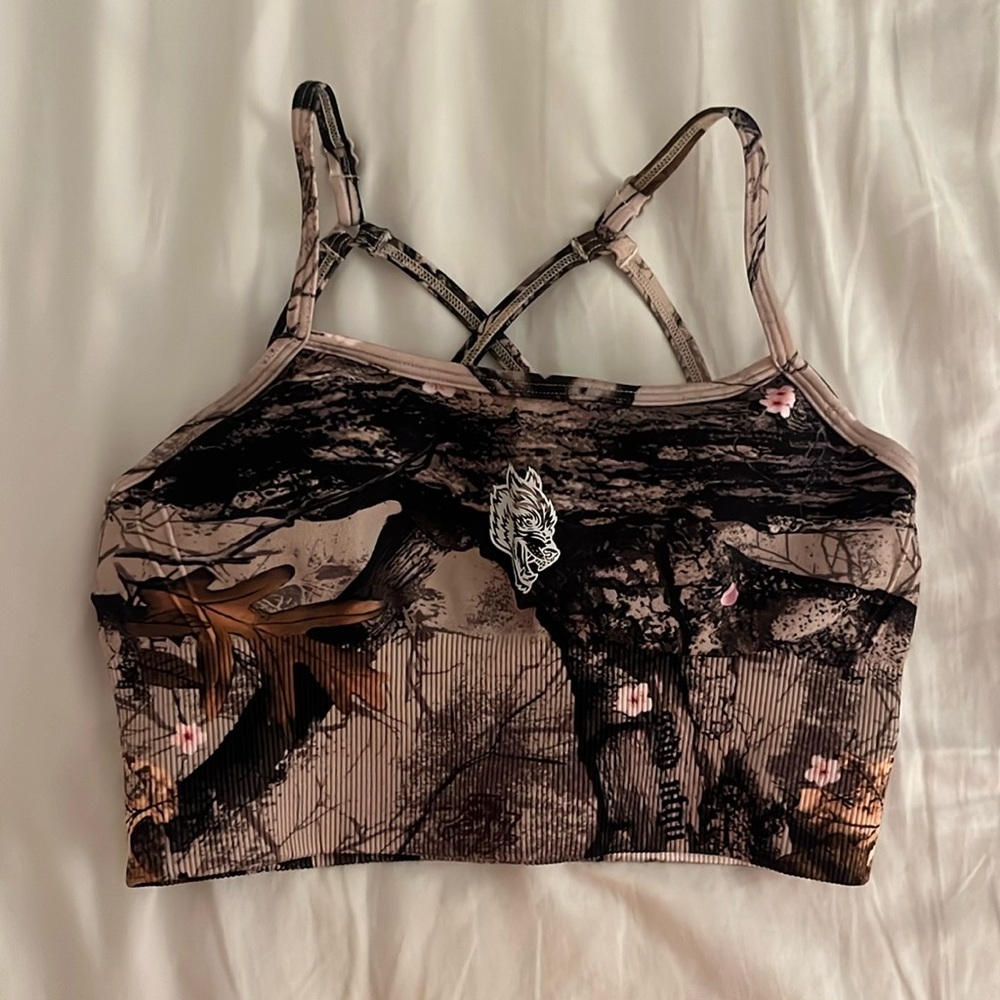 Single Wolf "Everson Seamless" Huxley Bra in Cherry Blossom Woodland Camo